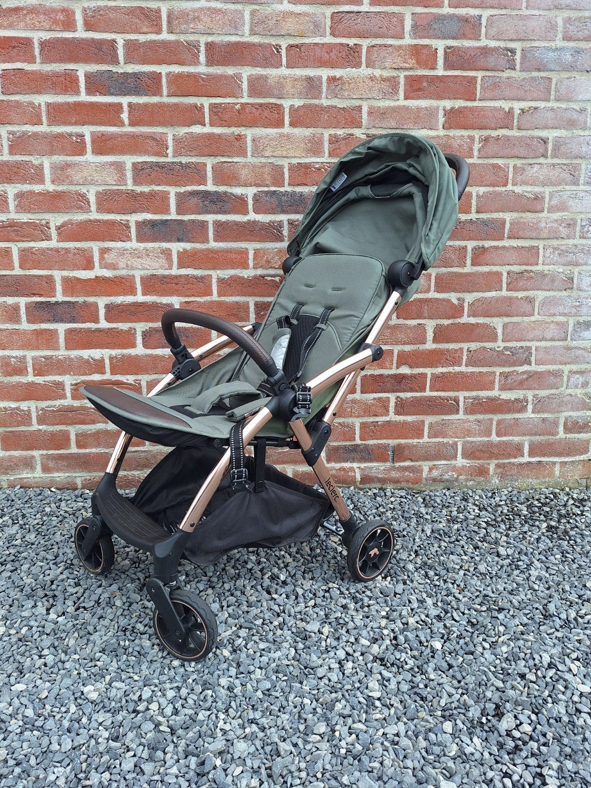 Leclerc kinderwagen, reisbuggy influencer army green, Kinderen en Baby's, Buggy's, Ophalen of Verzenden, Zo goed als nieuw, Verstelbare rugleuning