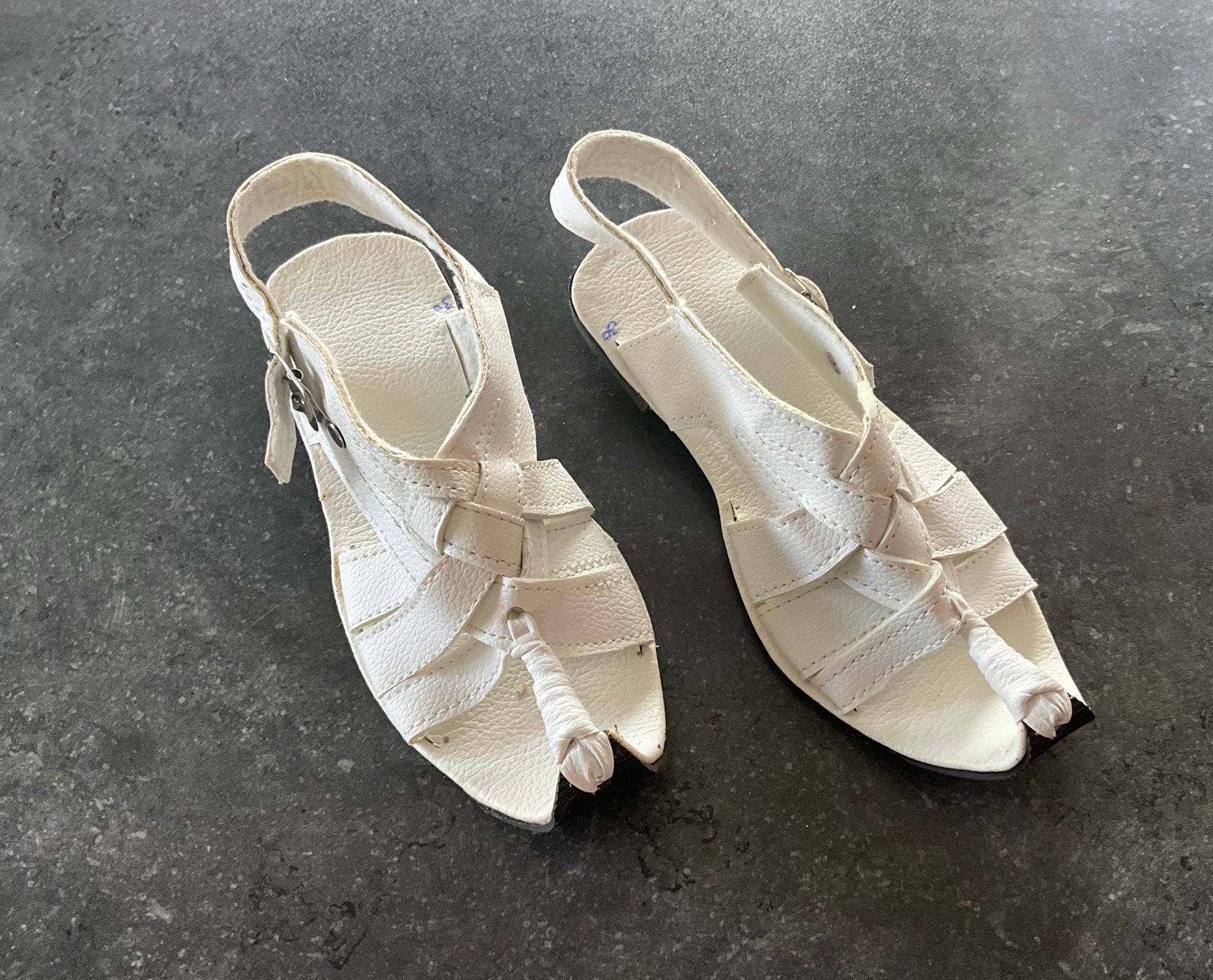 Sandales blanches pour enfants taille 30, Enlèvement ou Envoi, Utilisé, Autres types, Fille