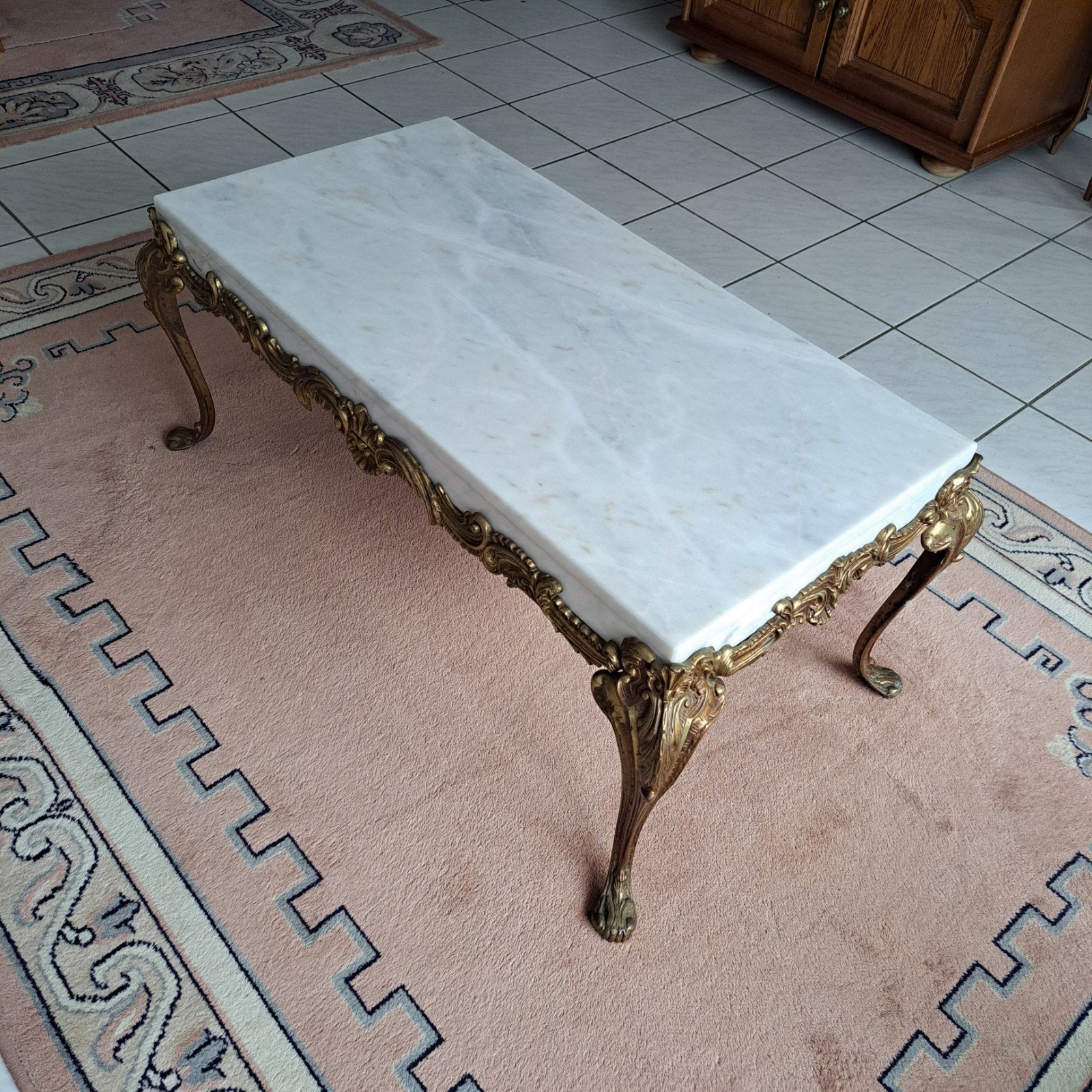 Salontafel, Ophalen