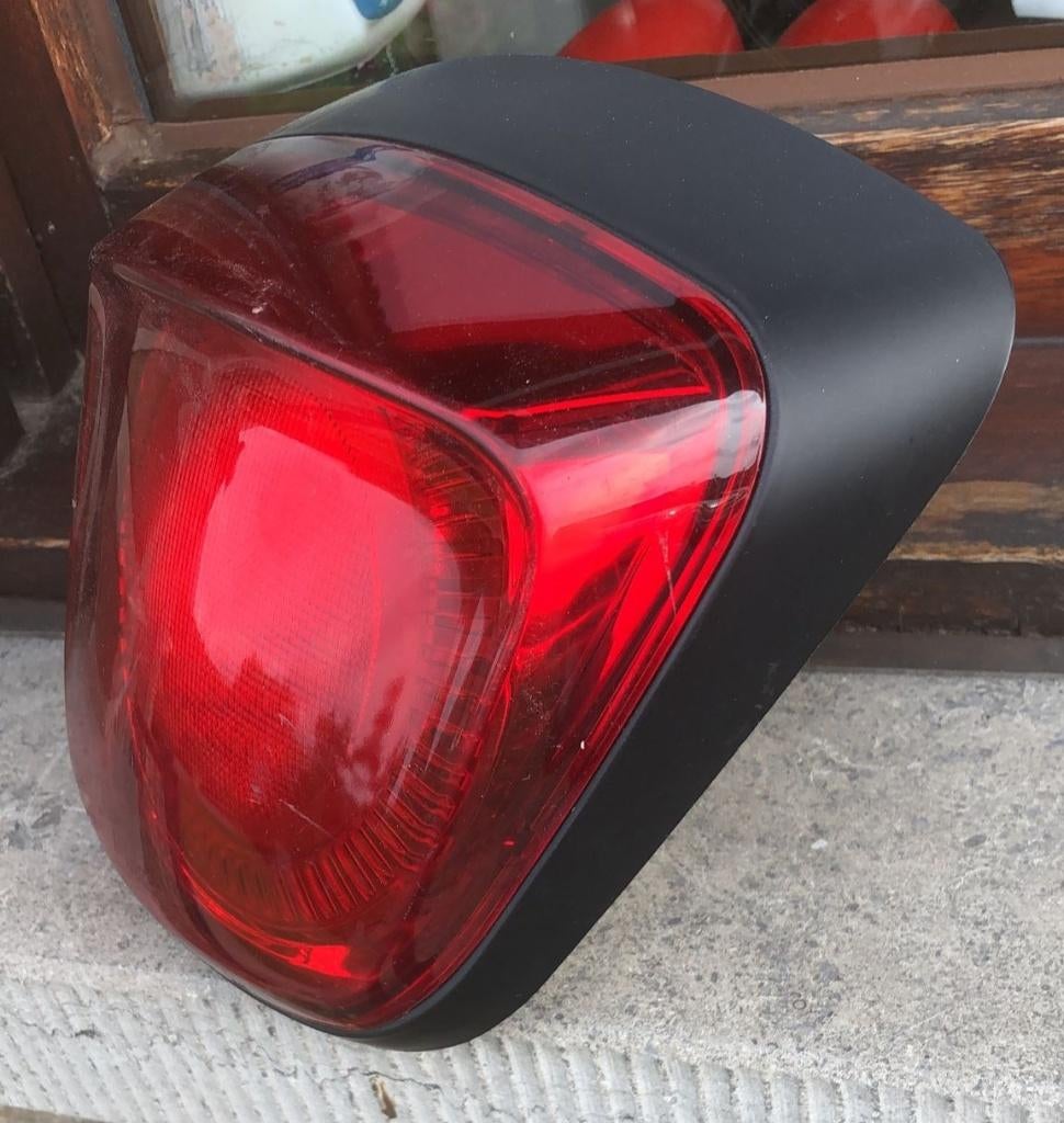 Origineel achterlicht Vespa Primavera, Sprint Elettrica, Motoren, Accessoires | Overige, Ophalen of Verzenden, Nieuw