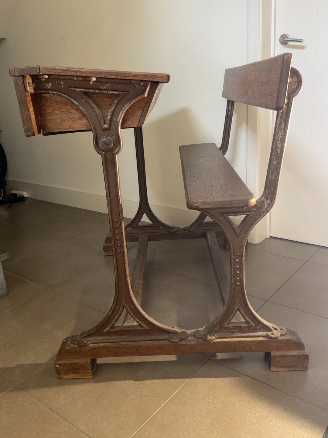 Bureau d'école double antique, fonte et bois de chêne, Antiquités & Art, Enlèvement