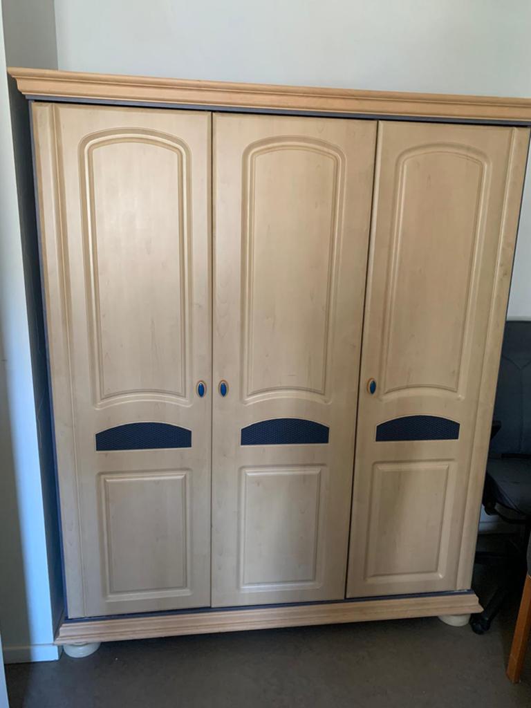 Kleerkast, Ophalen, Gebruikt, Met plank(en), 150 tot 200 cm