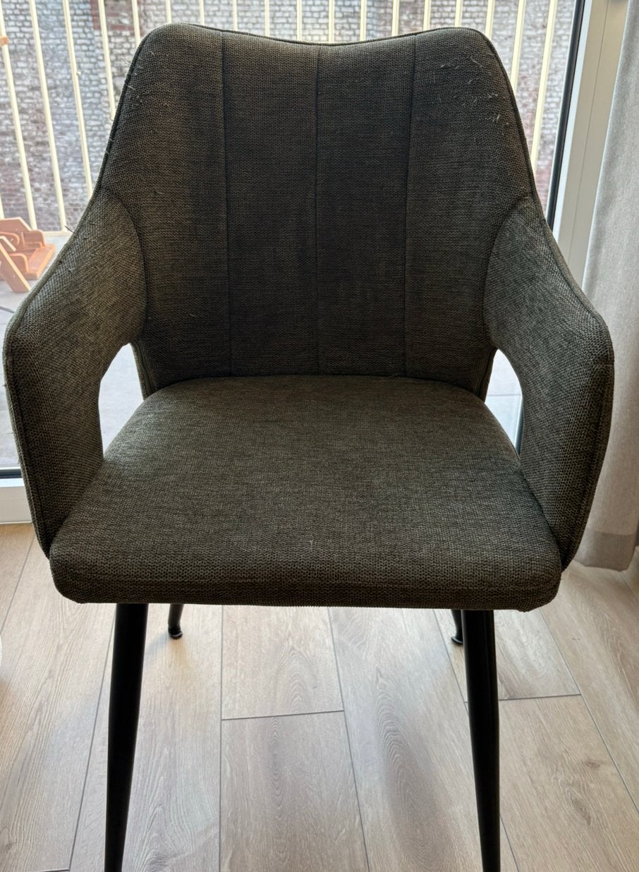 7 chaises en tissu en état d'usage, Maison & Meubles, Gris, Enlèvement, Tissus, Cinq, Six Chaises ou plus