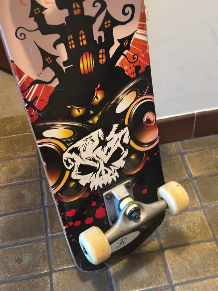 Ensemble de 2 skateboard un débutant et lautre semi pro, Enlèvement, Comme neuf, Skateboard