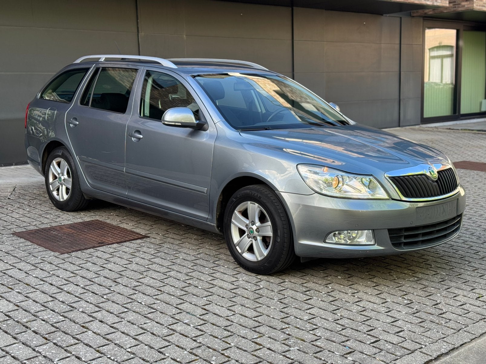 SKODA OCTAVIA/1.2 TSI/HOMOLOGUÉE VVK !, Achat, Boîte manuelle, Entretenue par le concessionnaire, Noir