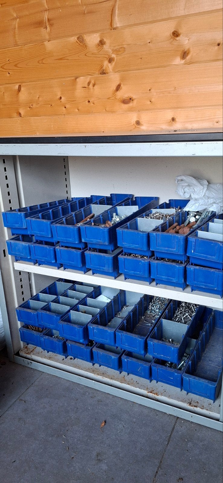 Perstorp magazijnbakken dhz bakjes verdeelbakjes, Ophalen