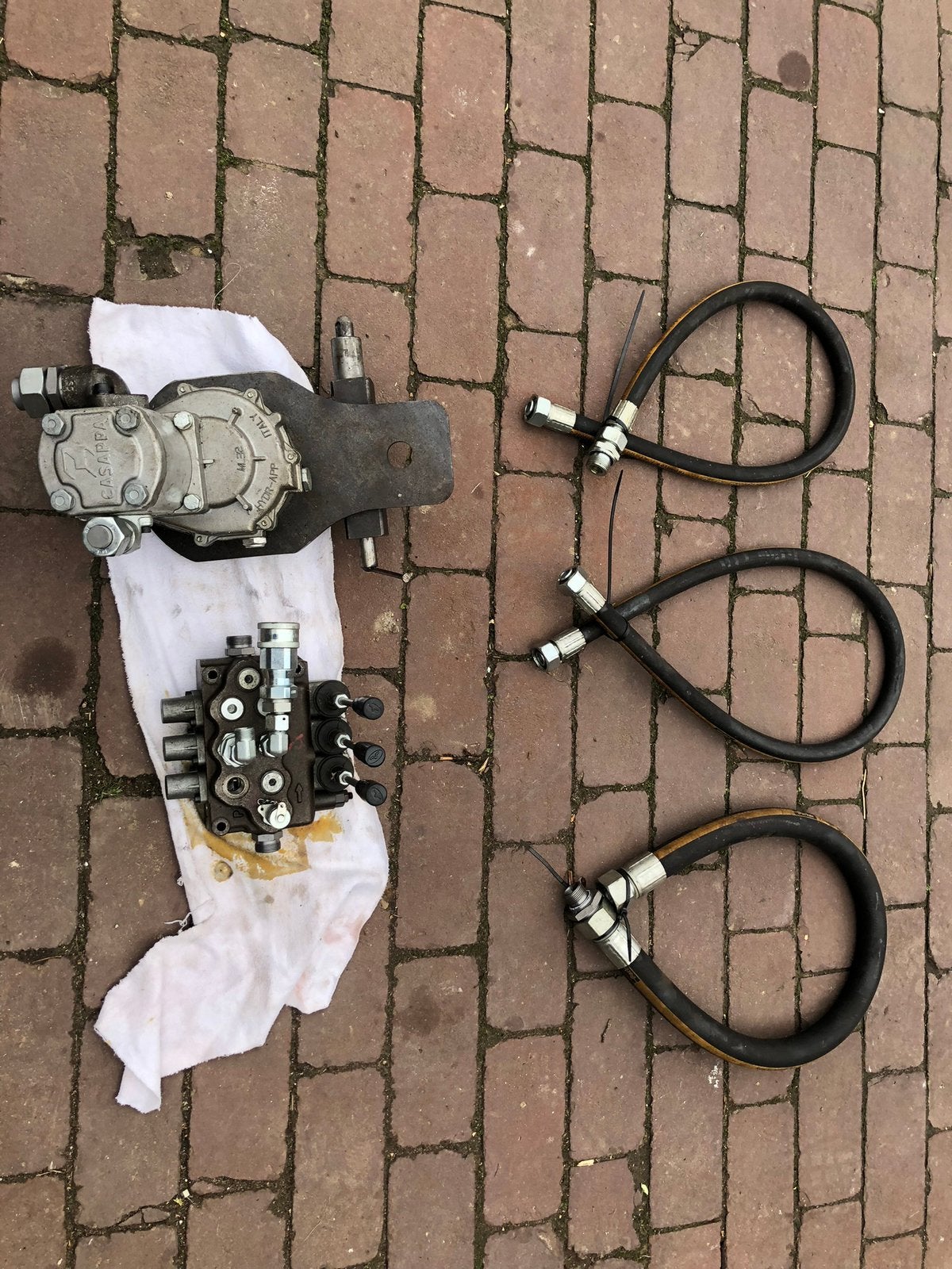 Hydraulische aandrijving cardanas, Zakelijke goederen, Ophalen