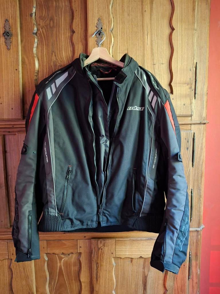 Vestes de moto, Ophalen