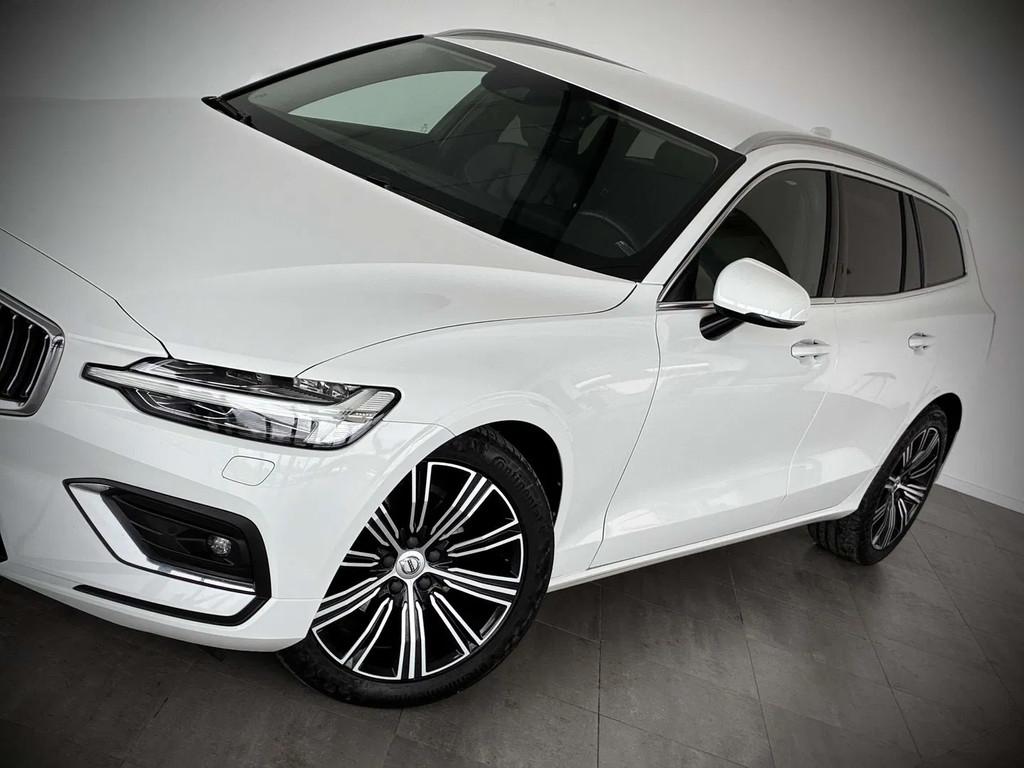 Volvo V60 BREAK 2.0 D3-GPS-CUIR-CARPLAY-CAMERA-JANTES18-PDC, Autos, Volvo, Cuir, Achat, Noir, 5 portes