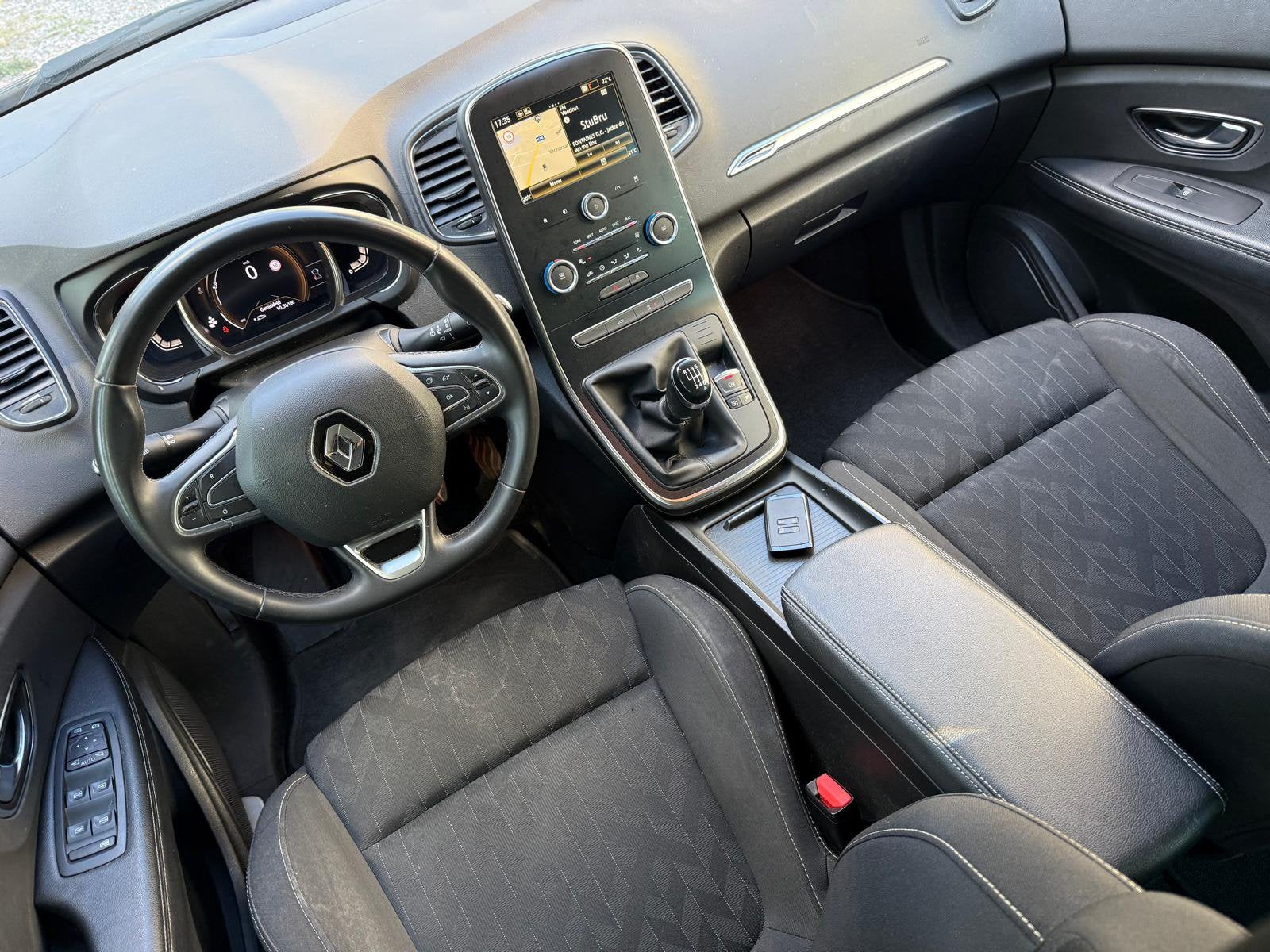 Renault Grand Scenic 1.3 Tce Benzine - 2021 - 7 zit - GPS, Autos, Renault, Achat, Euro 6, Entreprise, Boîte manuelle