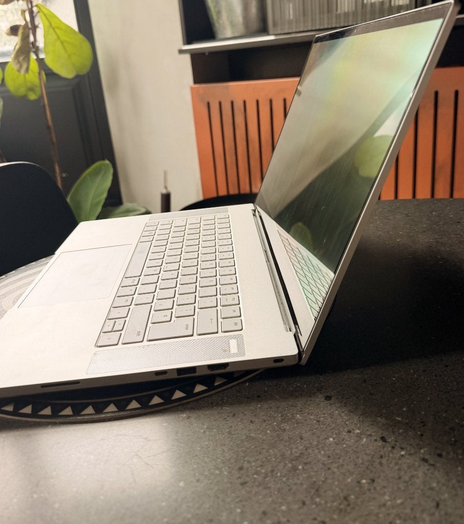 Razer Blade 15 Studio Edition - PC Portable Pro / Créateurs, Informatique & Logiciels, Intel i7, Avec écran tactile, Enlèvement