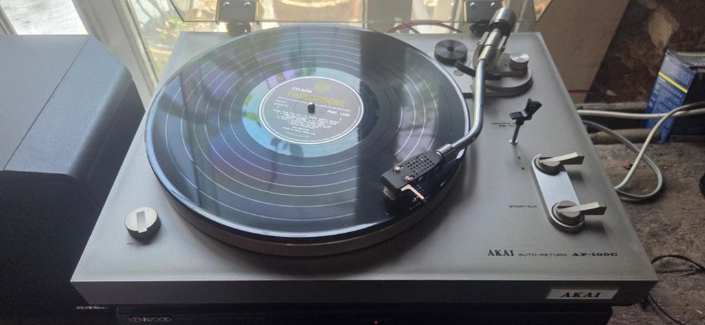 Akai AP-100C., Ophalen, Akai