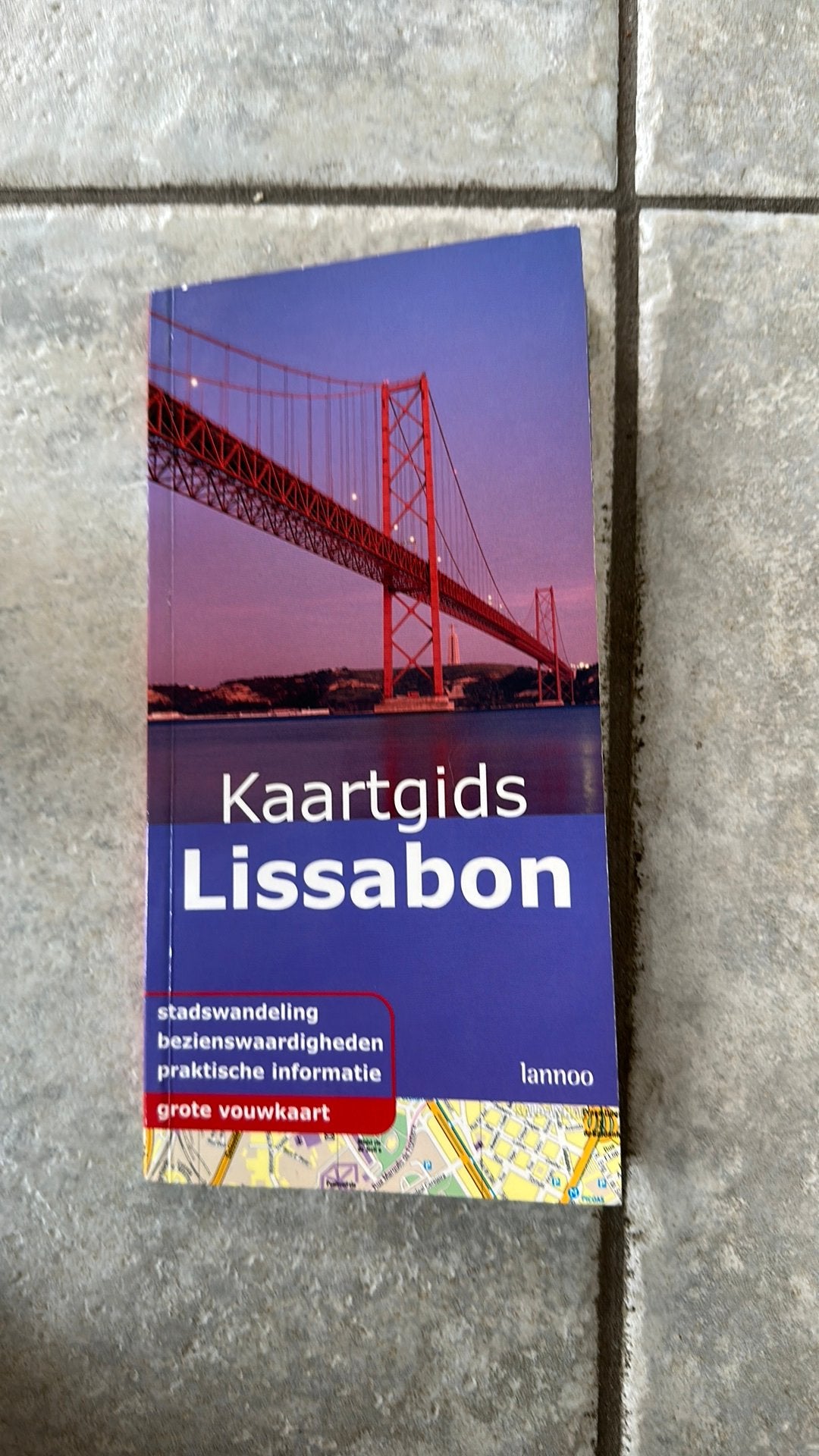 Lissabon kaartgids + stadsplan, Ophalen, Nieuw