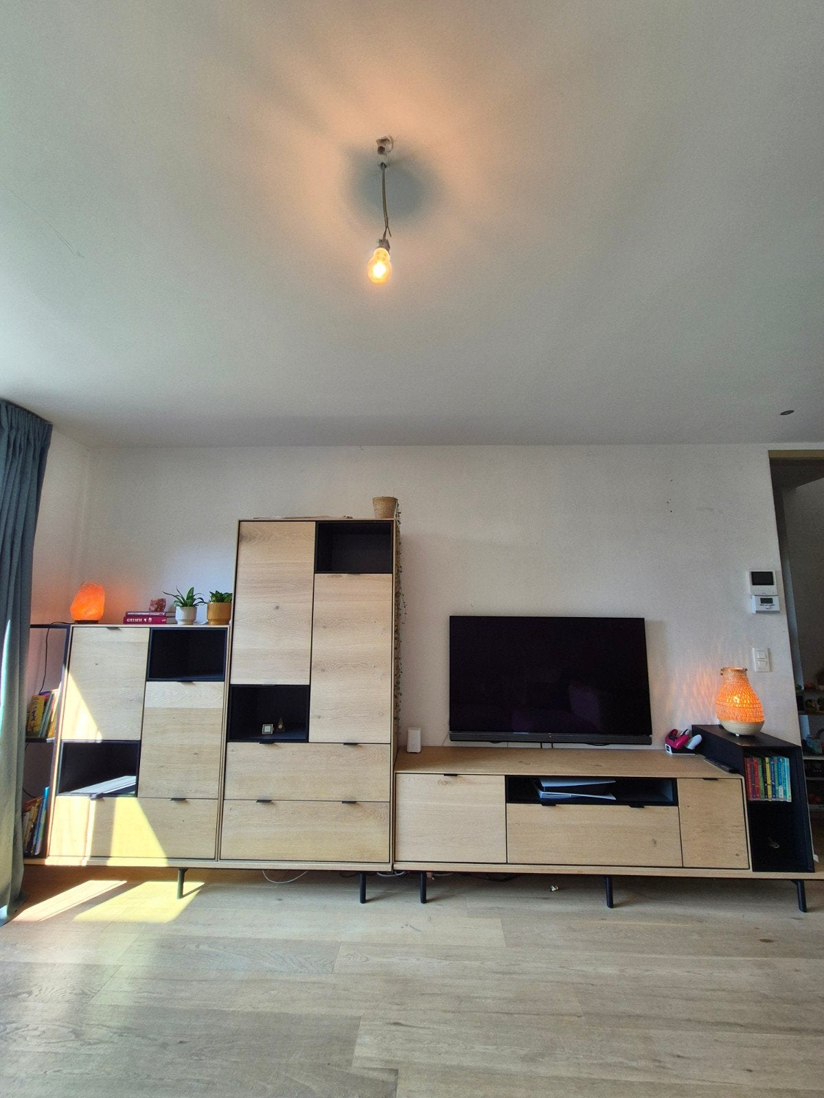 Magnifique armoire murale XOOON Elements 4,42 cm | Éclairage, Maison & Meubles, Armoires | Mobilier de télévision, Enlèvement