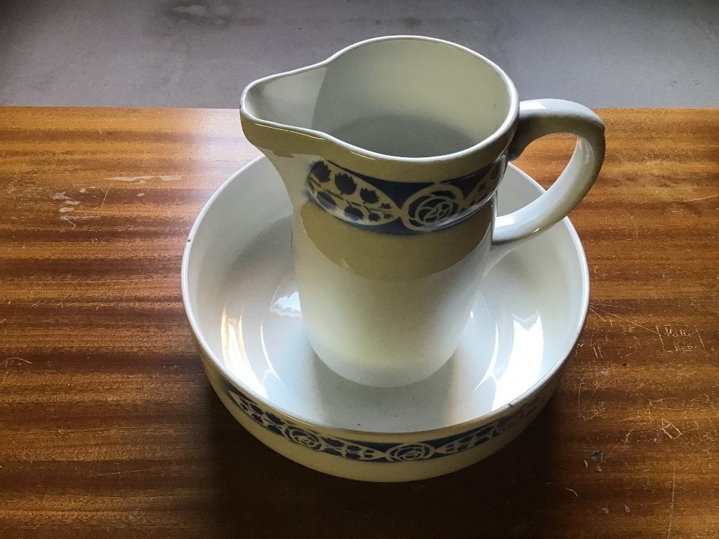 Carafe à eau et bol d'eau anciens, Enlèvement