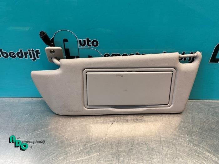 Zonneklep van een Opel Zafira B (Zafira B 05-), Gebruikt, -, -, Opel