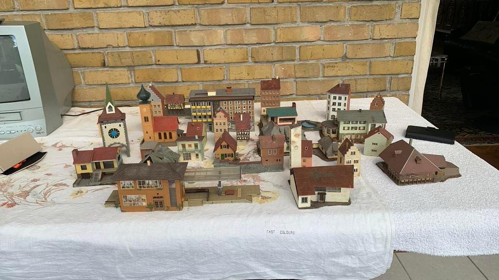 Diverse huisjes voor trein modelbouw, Hobby en Vrije tijd, Ophalen