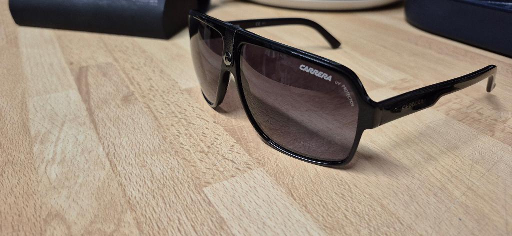 Lunettes de soleil Carrera, Carrera, Comme neuf, Enlèvement, Lunettes