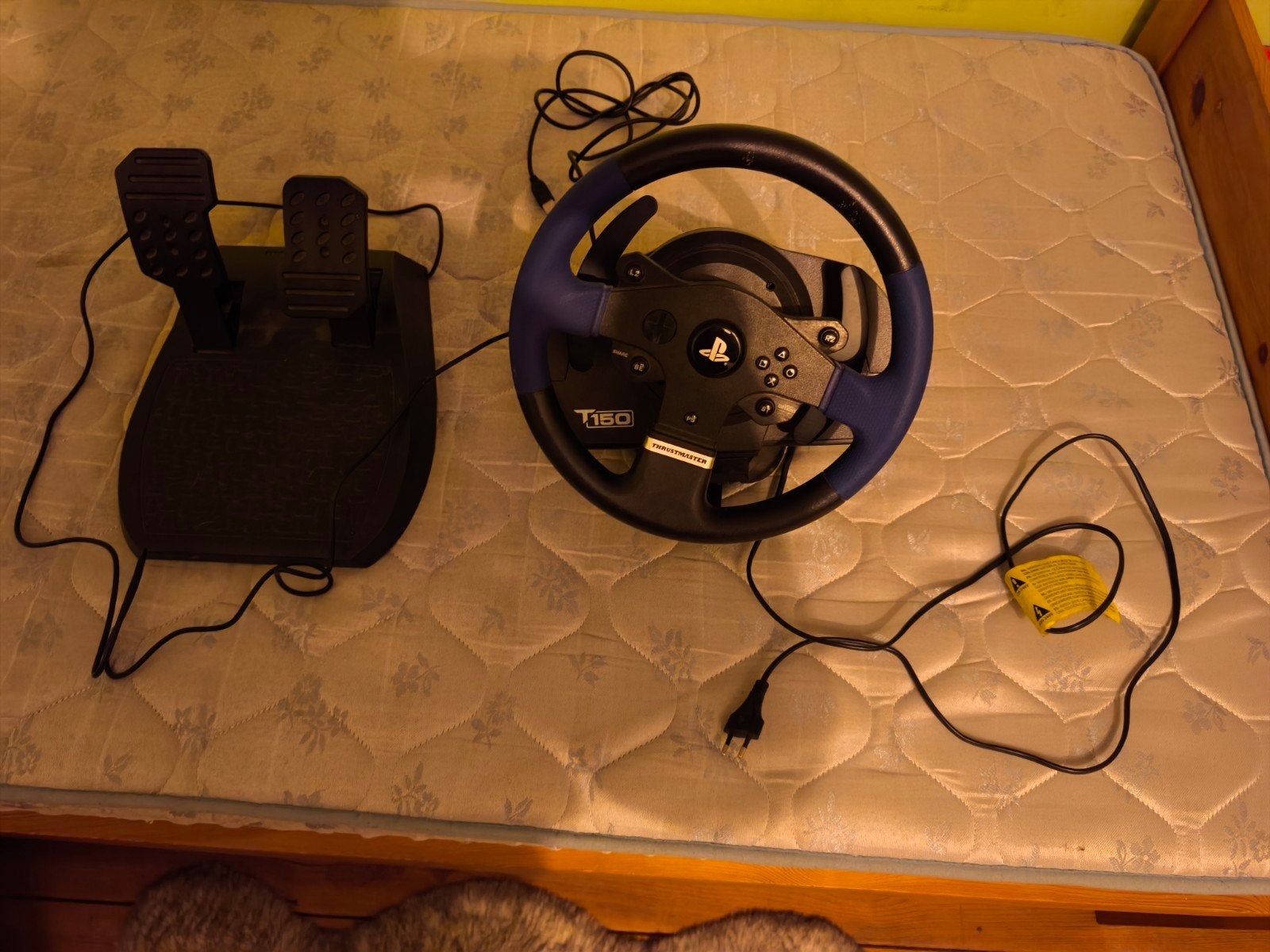 simulateur volant et pédale thrustmaster t150, Consoles de jeu & Jeux vidéo, Enlèvement ou Envoi, Utilisé, Volant ou Pédales, PlayStation 3