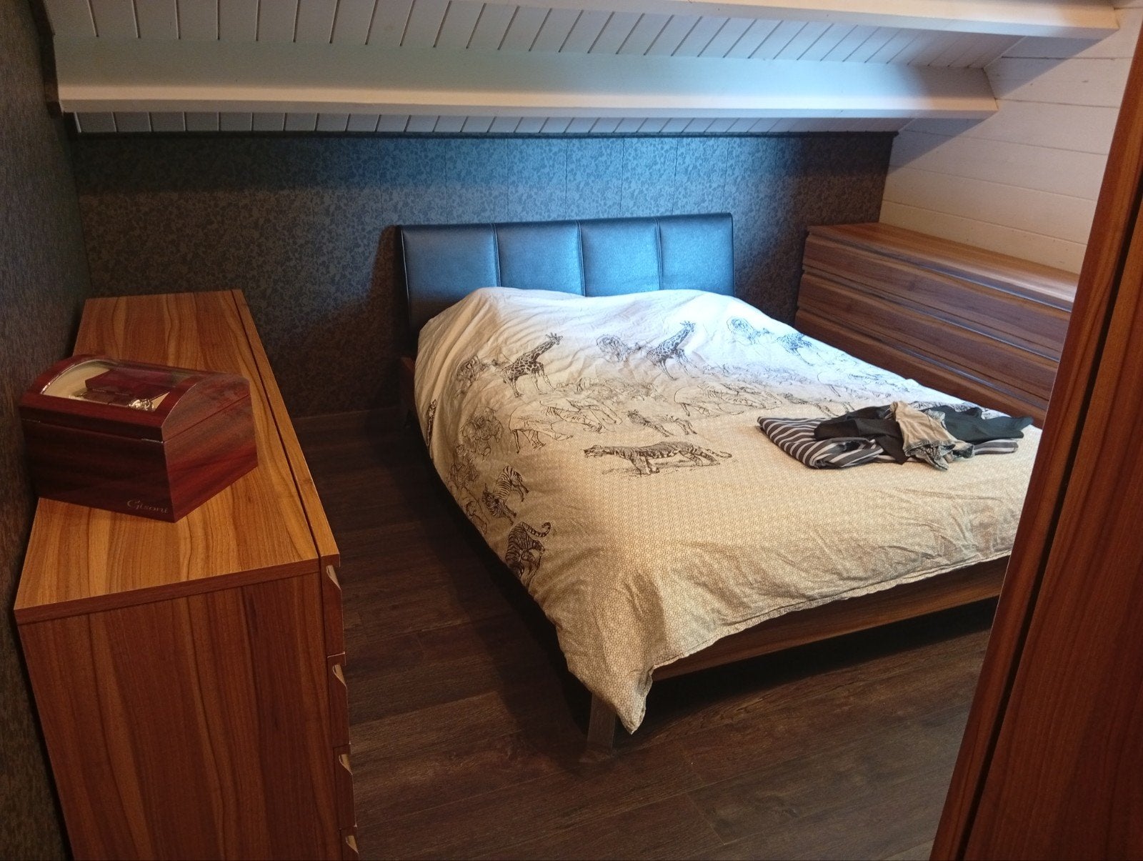 mooie slaapkamer, Huis en Inrichting, Slaapkamer | Bedden, Ophalen
