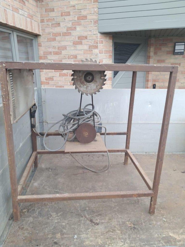Tafelzaagmachine op drijfkracht, Enlèvement, Utilisé