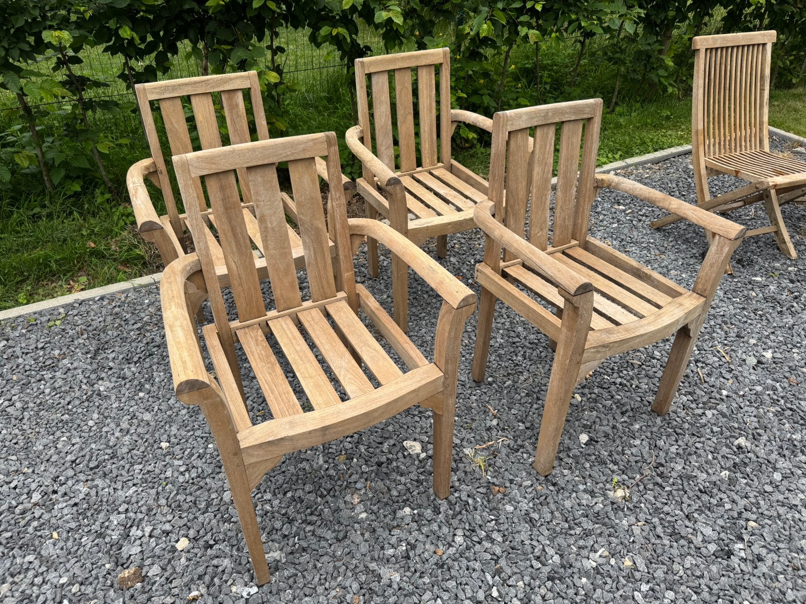 Lot de 4 fauteuils de jardin empilables en teck massif, Enlèvement, Utilisé, Empilable