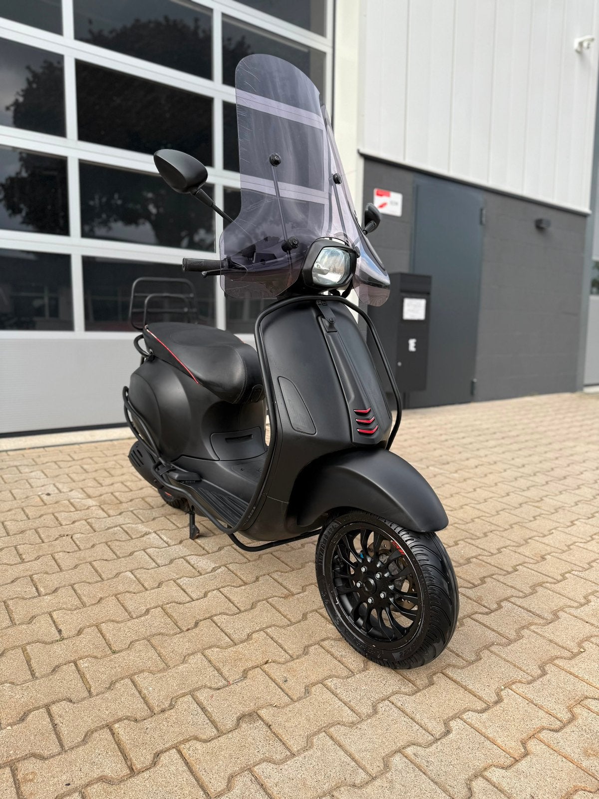 Vespa Sprint Notte Full Options A klasse Led Valbeugels, Fietsen en Brommers, Scooters | Vespa, Zo goed als nieuw, Klasse A (25 km/u)