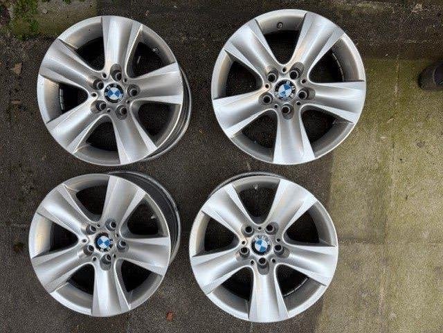 Paire de roues BMW Série 5 F10, F11 r17 avec capteurs TPMS, Autos : Pièces & Accessoires, Pneus & Jantes, Jante(s), 4 Saisons