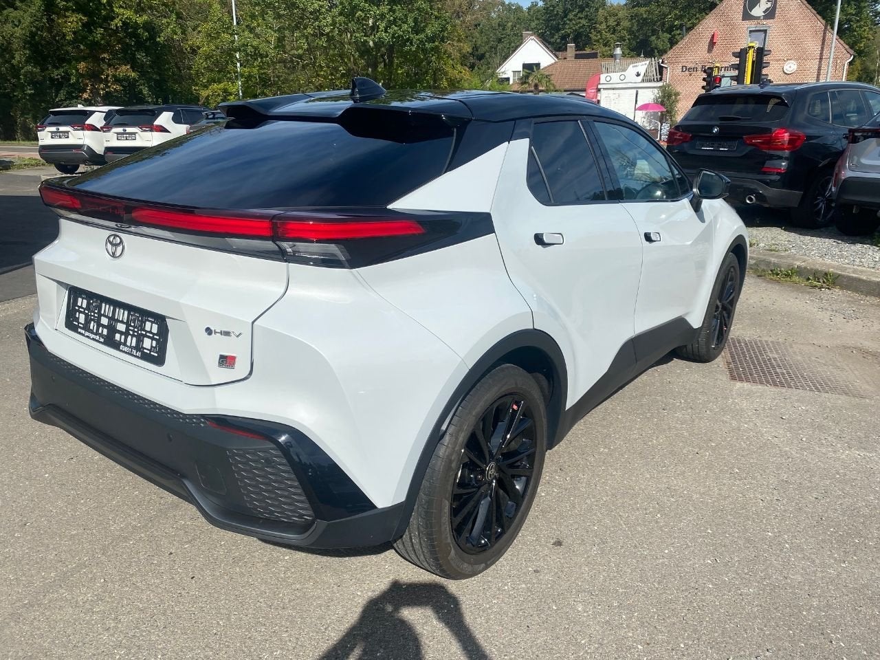 Toyota C-HR Hybrid 2WD GR Sport NIEUW MODEL (bj 2024), Auto's, Gebruikt, 109 g/km, Alcantara, Bedrijf
