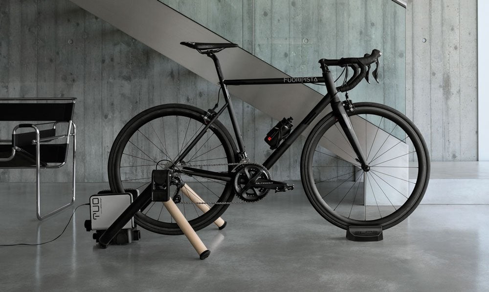 Elite Tuo Smart Trainer – Adriano Design – zo goed als nieuw, Sport en Fitness, Overige Sport en Fitness, Ophalen, Zo goed als nieuw