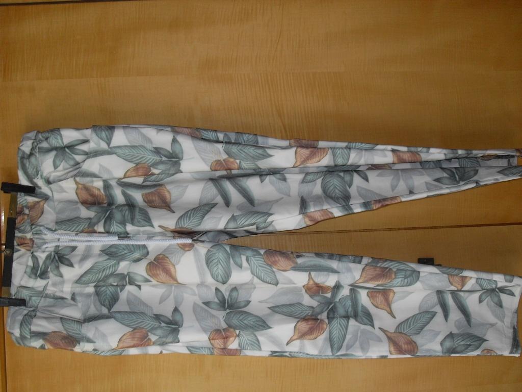 damesbroek medium niet gedragen, Kleding | Dames, Maat 38/40 (M), Beige, Nieuw, Ophalen of Verzenden