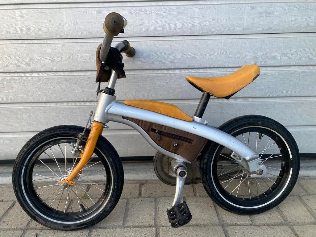 BMW Kidsbike kinder/loopfiets, Fietsen en Brommers, Ophalen, Gebruikt, Terugtraprem, Minder dan 16 inch