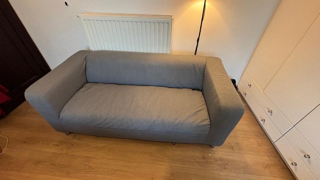 Klippan 2-zitbank Grijs, Huis en Inrichting, Zetels | Zetels, Ophalen, 150 tot 200 cm, 75 tot 100 cm, Zo goed als nieuw