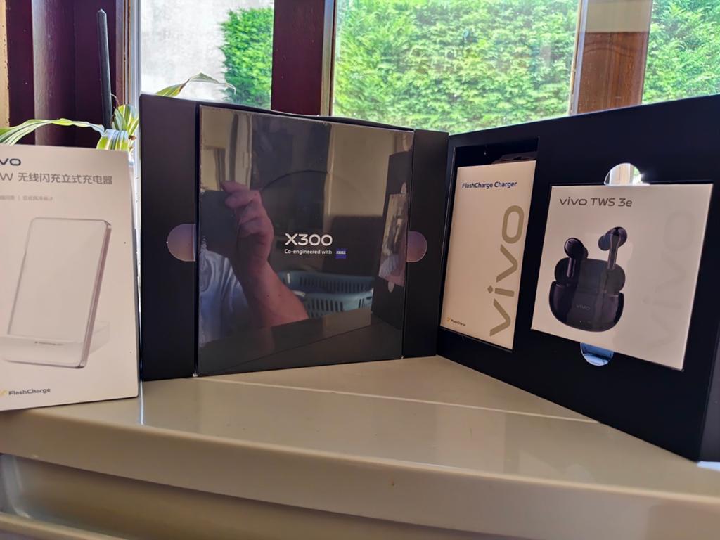 Vivo x300 512gb global onder verzegeld+ accessoires, Ophalen of Verzenden