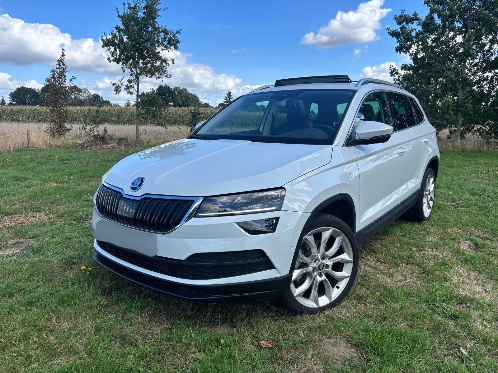Skoda Karoq /  1.5 TSI 150pk / Full Option /Nieuwstaat, Auto's, Skoda, Automaat, Wit, Particulier, Achteruitrijcamera