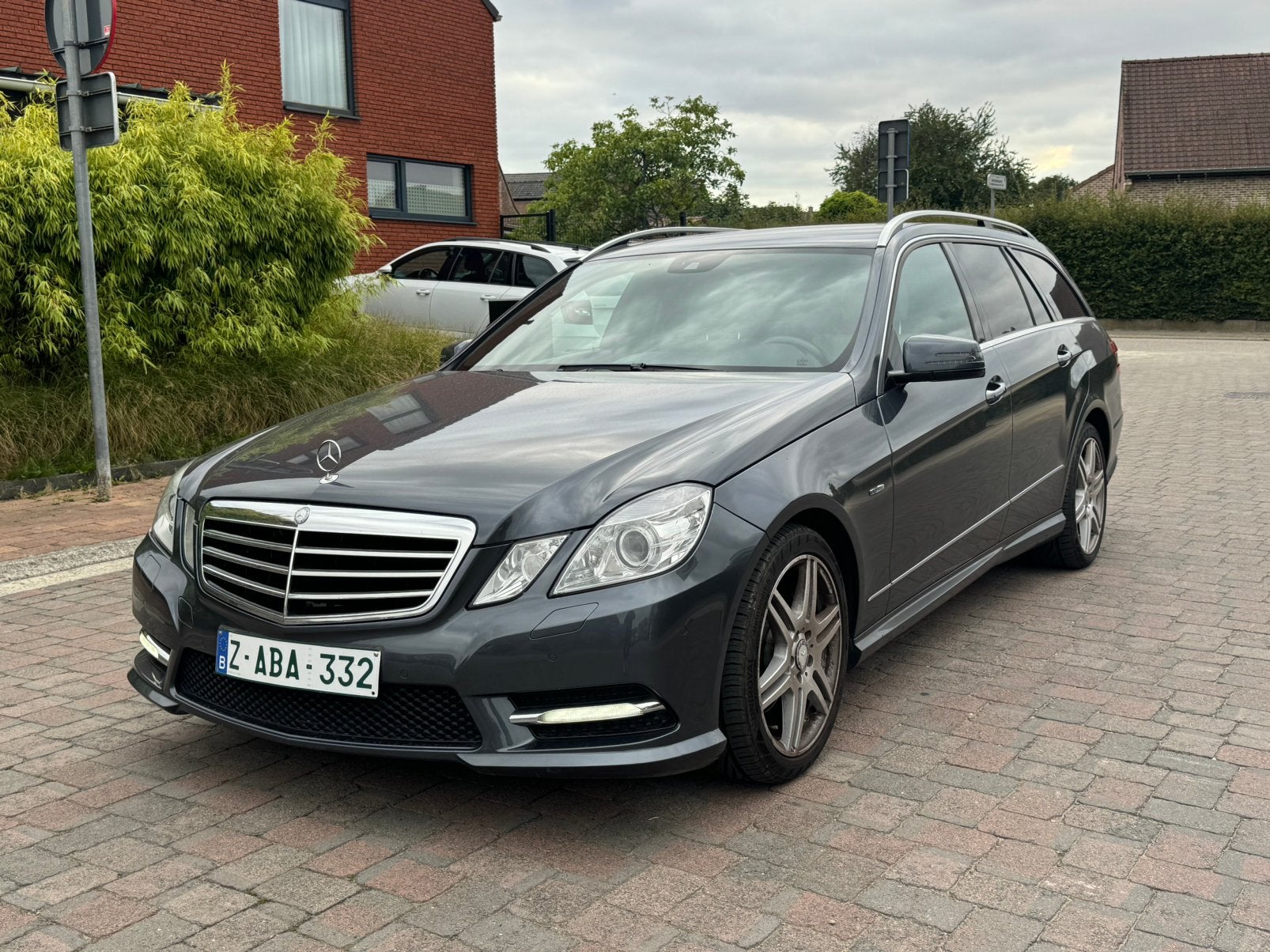 Mercedes E 220 CDI 156ch Pack AMG etAvant-gardes Automatique, Autos, Cuir, Achat, Beige, Entreprise