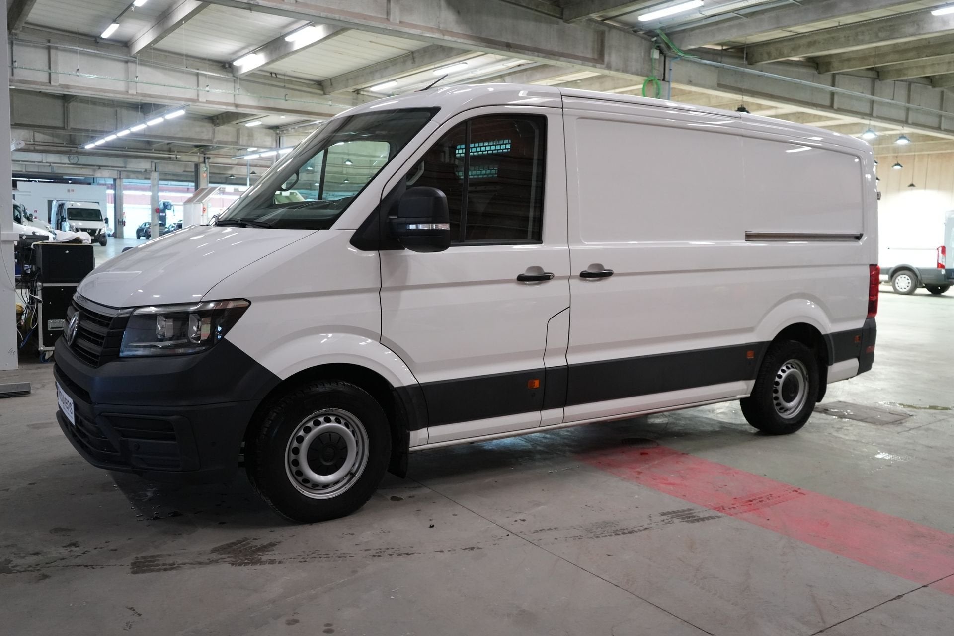 (2DXN207) VOLKSWAGEN CRAFTER, Voorwielaandrijving, 4 deurs, Stof, Gebruikt