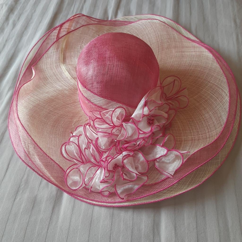 NIEUW en ONGEDRAGEN : FEESTELIJK ZOMERSE DAMESHOED mt. 56 cm, Kleding | Dames, Hoeden en Petten, Ophalen, Nieuw, 56 of 57 cm (M, 7 of 7⅛ inch)