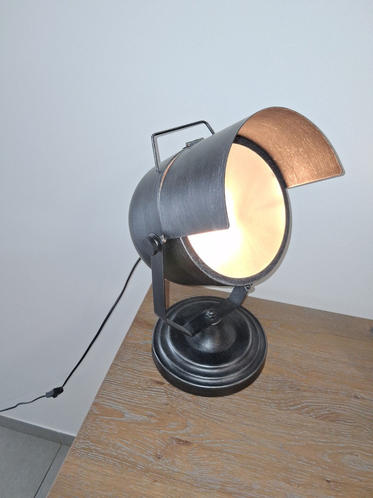 lampe de table au look industriel en gris anthracite., Gris, Enlèvement, Comme neuf, Industriel