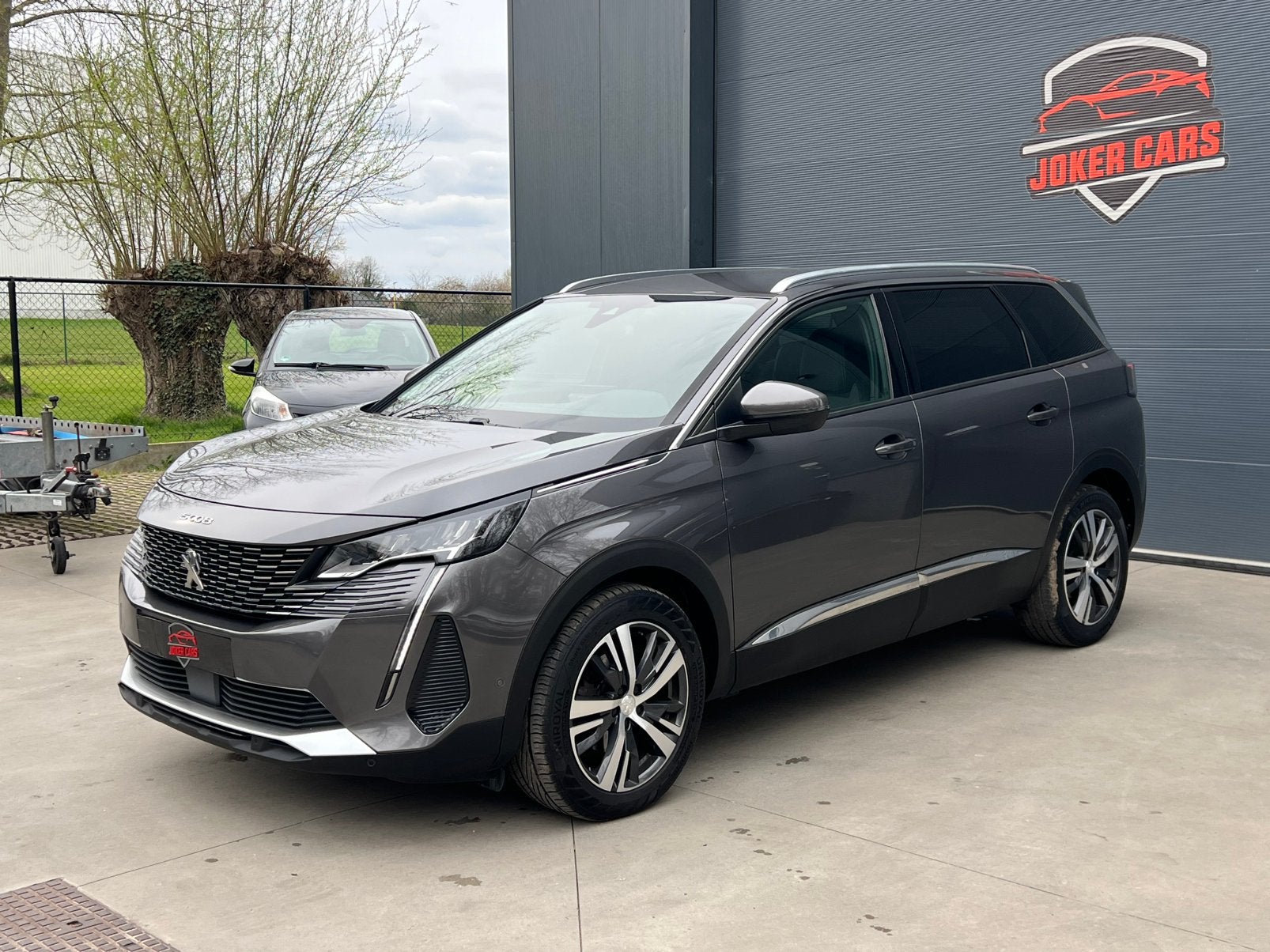 Peugeot 5008 NEWSUV 130pk Allure 7Plaats Camera ZetelVerw., Auto's, 116 g/km, Euro 6, 1199 cc, 7 zetels