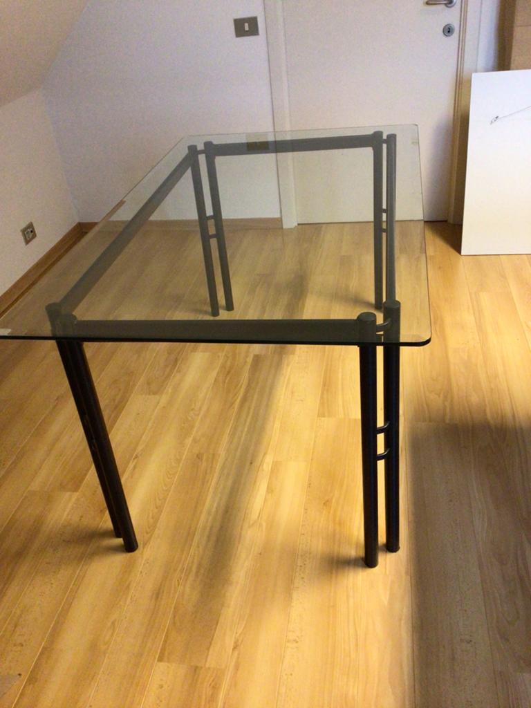 Table + chaises, Enlèvement, Comme neuf