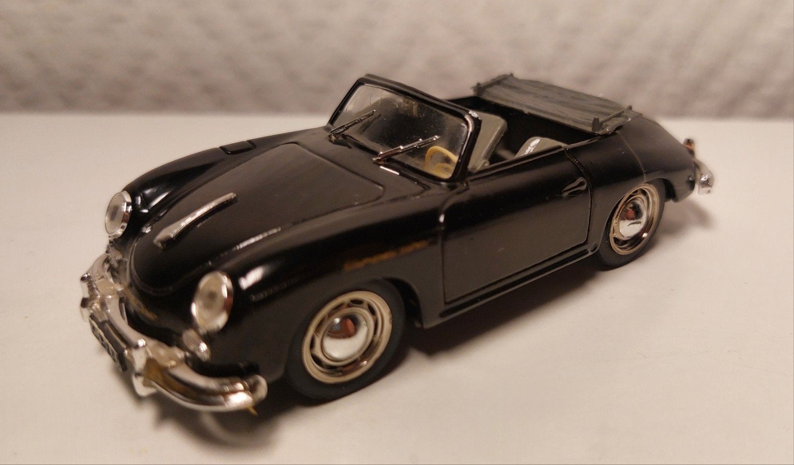 Cabriolet Brumm Porsche 356 noir, intérieur gris 1/43., Enlèvement ou Envoi