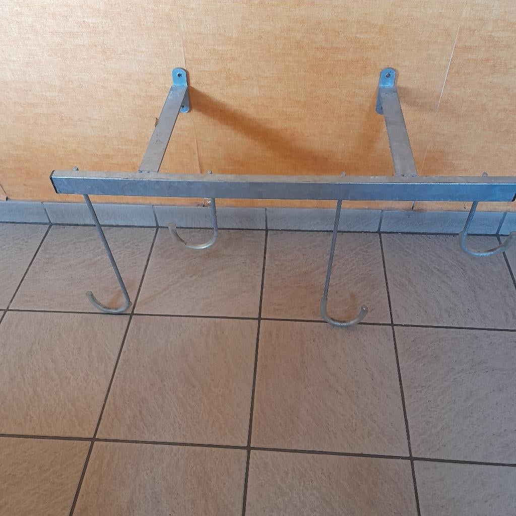 fietsenrek voor muurbevestiging - 4 fietsen per rek, Ophalen, Zo goed als nieuw