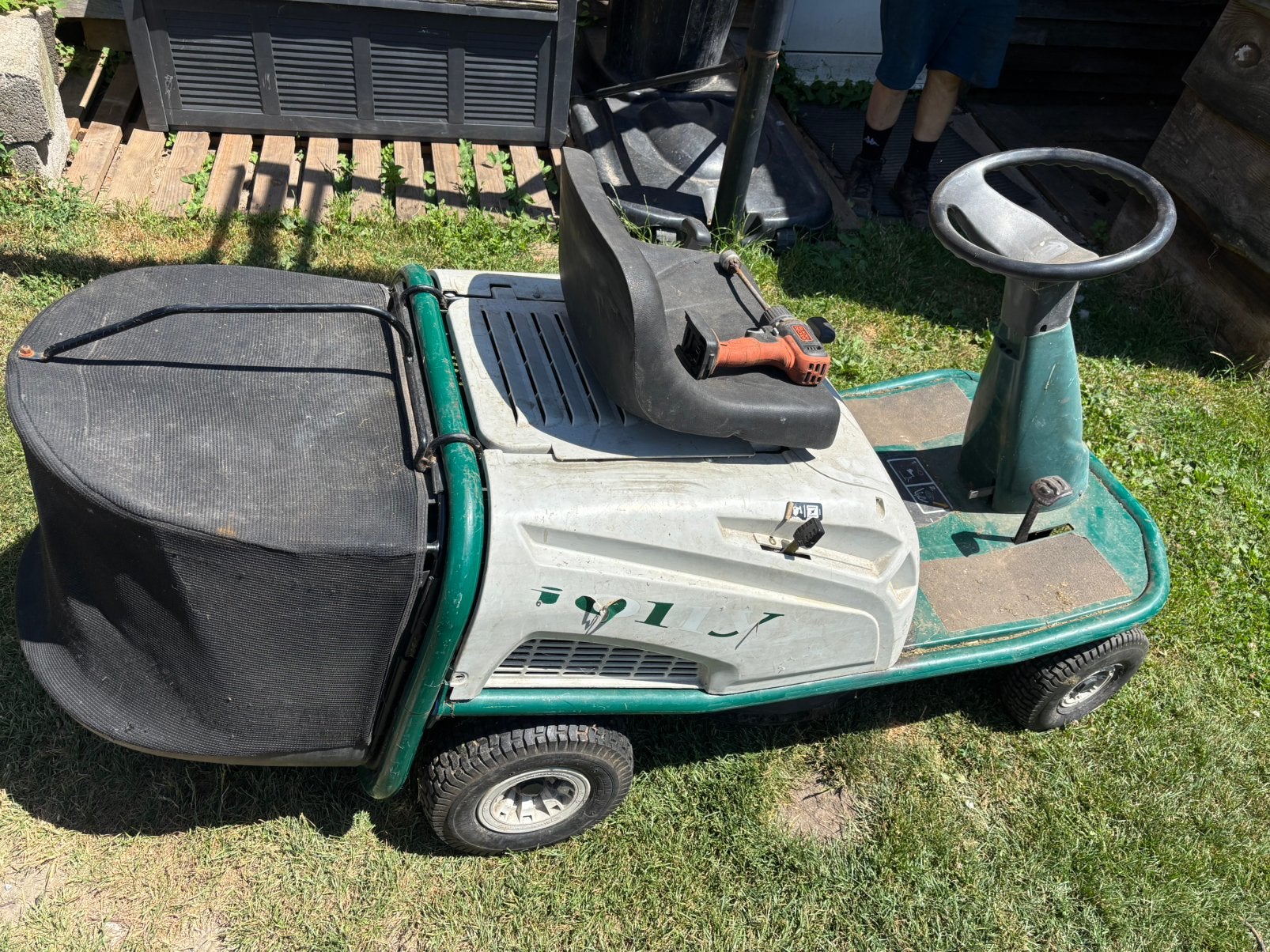 Tracteur tondeuse a vendre, Jardin & Terrasse, Tondeuses autoportées, Enlèvement, Utilisé, Bac de ramassage