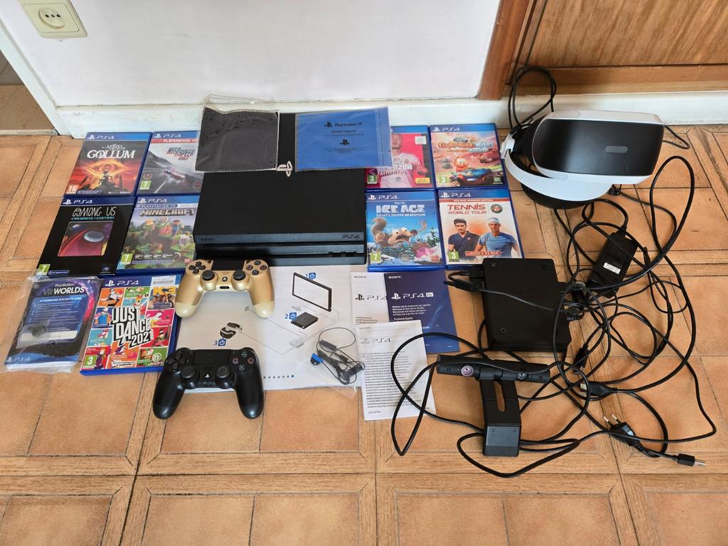 Een Sony Ps4 met VR bril, 2 controllers en 9 games + TV, Games en Spelcomputers, Ophalen