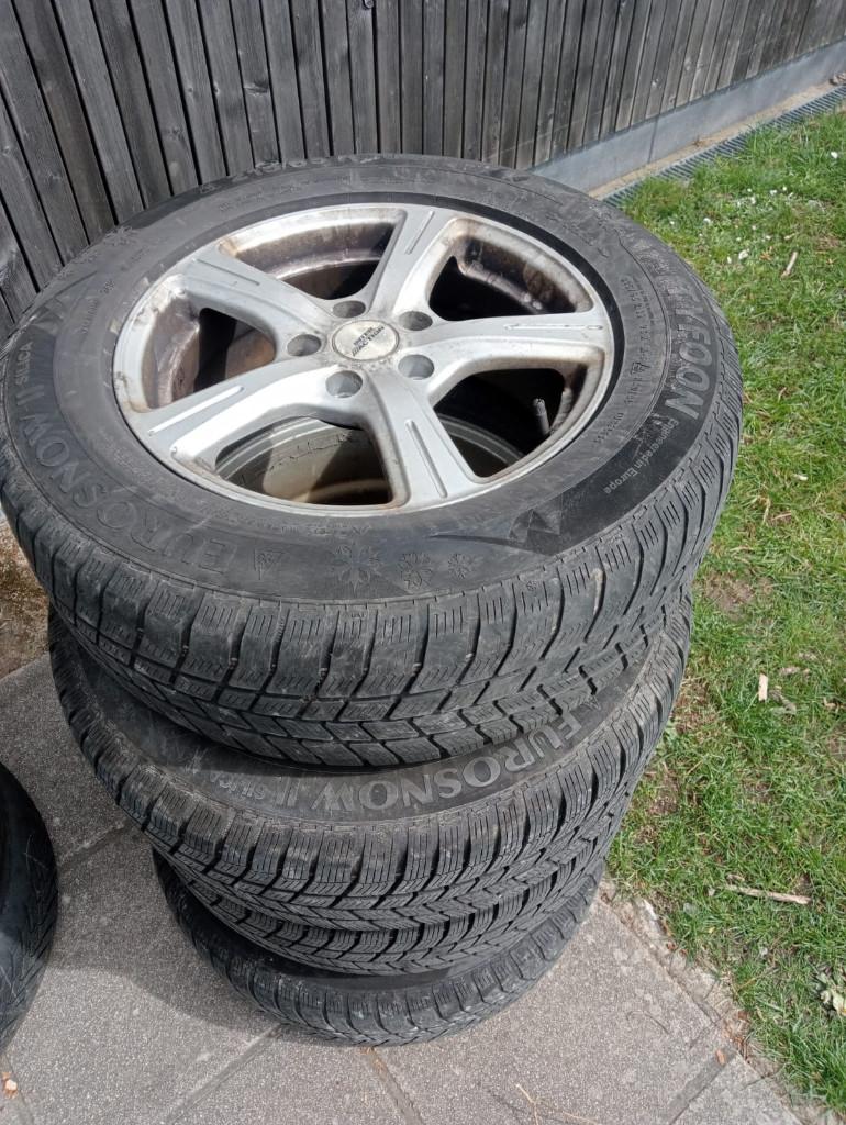 Pneus hiver et jantes alu VW, Autos : Pièces & Accessoires, Pneus hiver, Pneu(s), Enlèvement, Utilisé