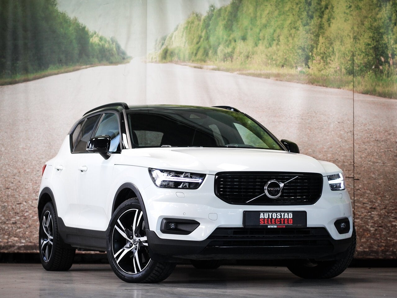 Volvo XC 40 T5 R-Design, Autos, Volvo, Entreprise, XC40, Caméra 360°, ABS, Régulateur de distance, Airbags, Air conditionné, Alarme
