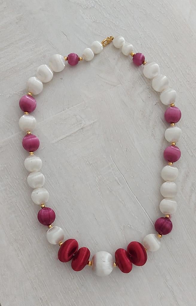 Halsketting in bordeaux-roze-wit-goud, Ophalen, Zo goed als nieuw, Overige kleuren, Kunststof