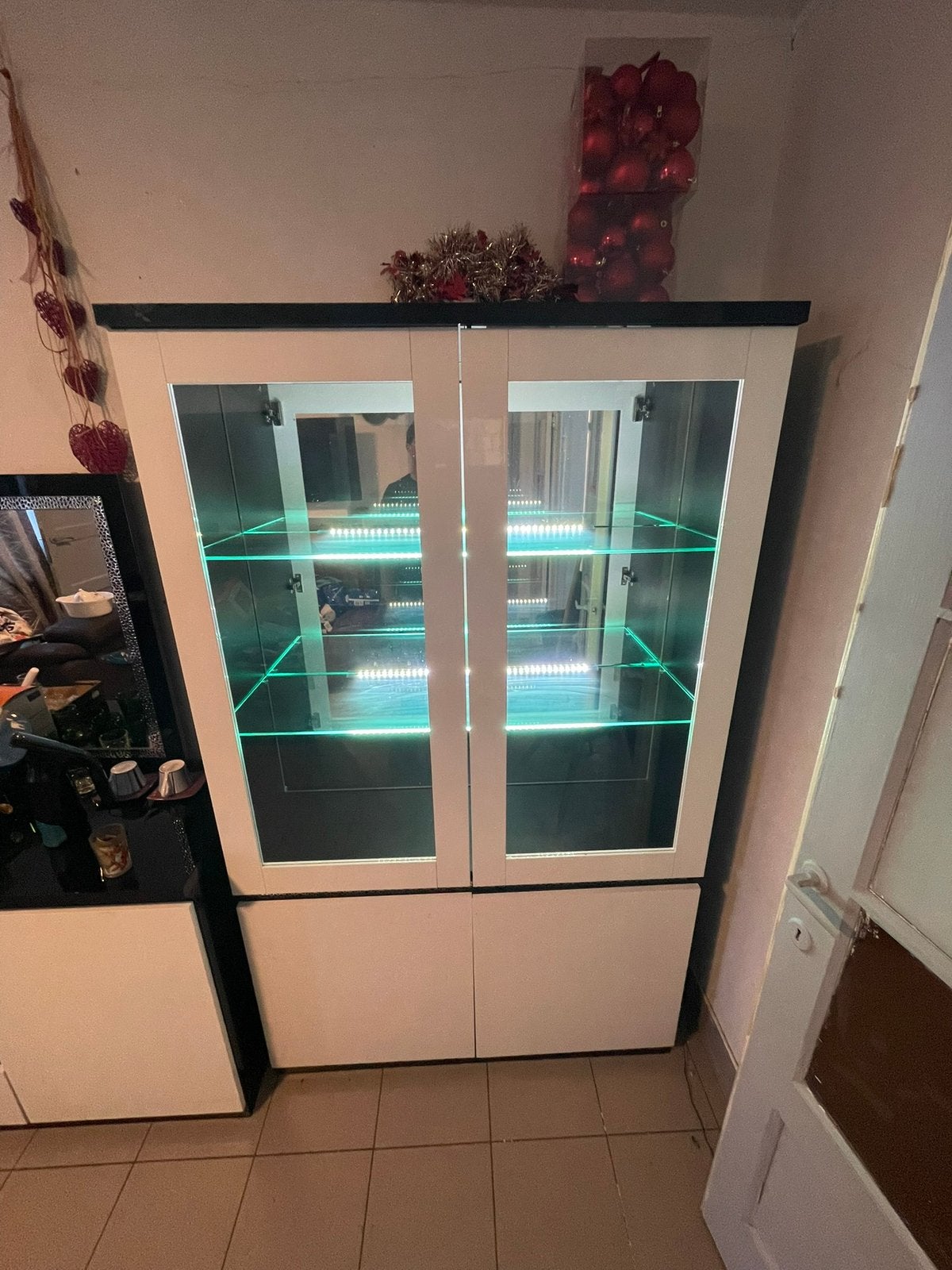 Armoire salle a manger LED 29€, Maison & Meubles, 25 à 50 cm, Avec porte(s), 100 à 150 cm, Utilisé