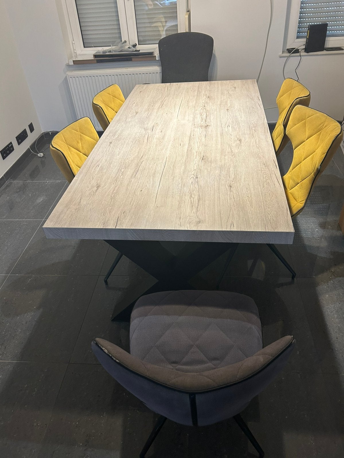Table à manger moderne avec 5 chaises, Maison & Meubles, Tables | Tables à manger, Comme neuf, Enlèvement
